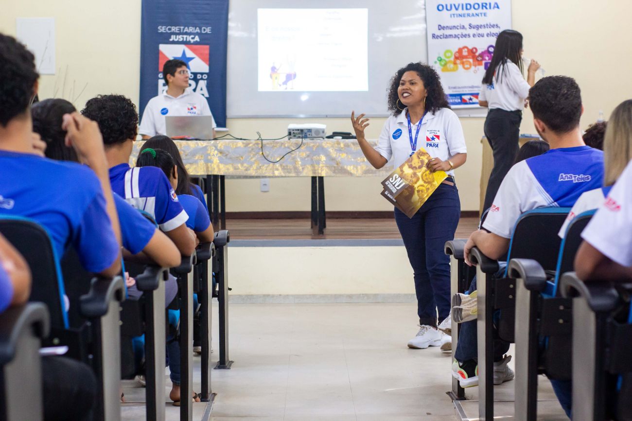 Palestra da Seju em escola