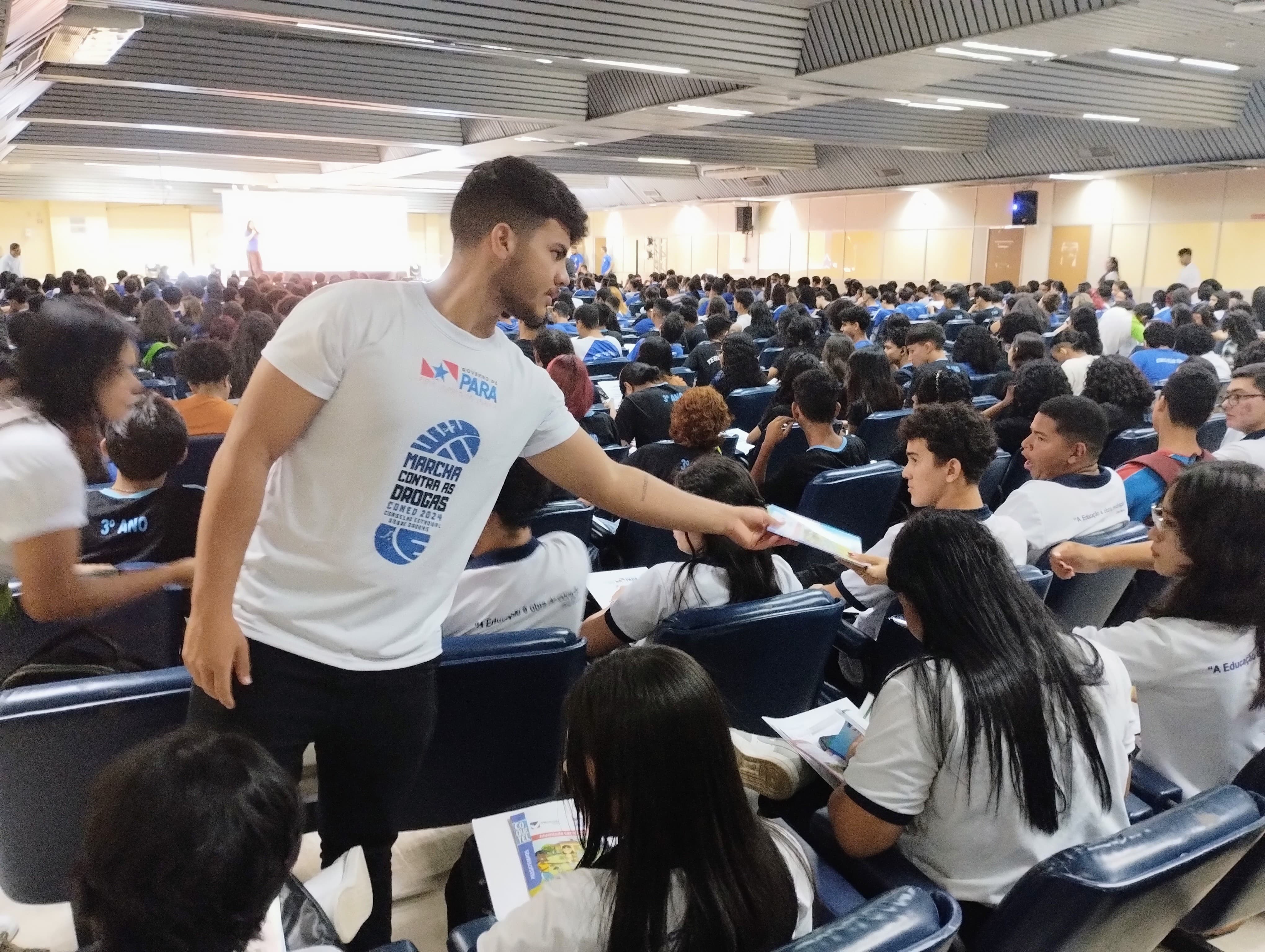 Seju promove conferência sobre prevenção às drogas para alunos da rede estadual