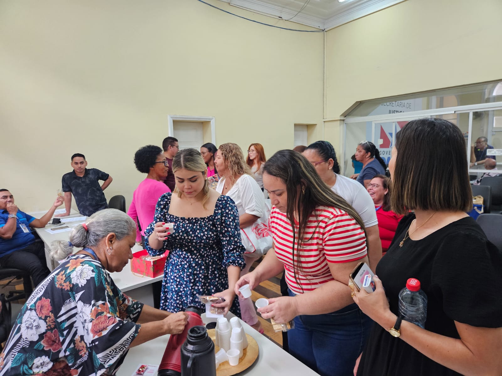 Ação na sede da Seju, em Belém, celebrando o Dia da Mulher