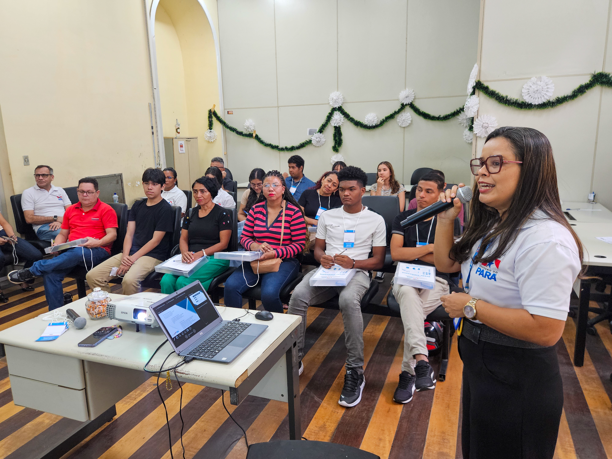 Curso de elaboração de currículo